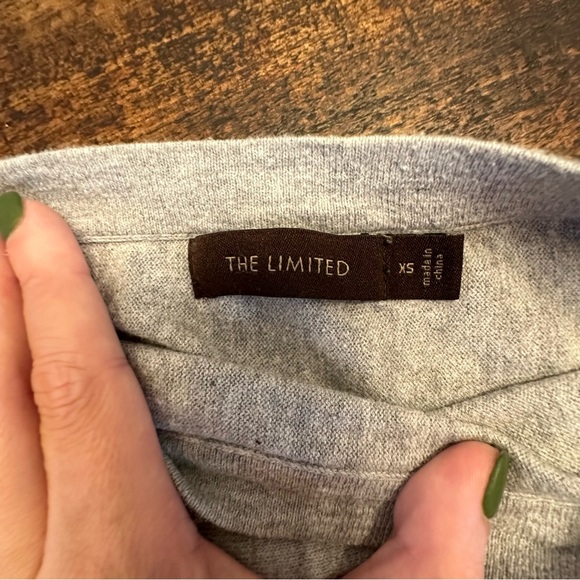 The Limited Boatneck Button Detail 3/4 sleeve sweater- EUC - Picture 5 of 6